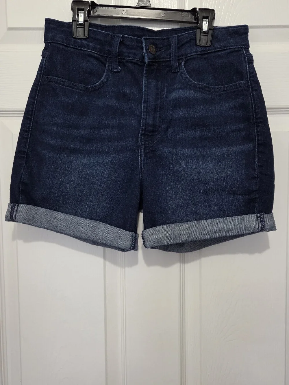 Old Navy High-Waisted Wow Denim Jean Shorts Dark Wash Cuffed Size 4 Mom Shorts - Picture 3 of 9